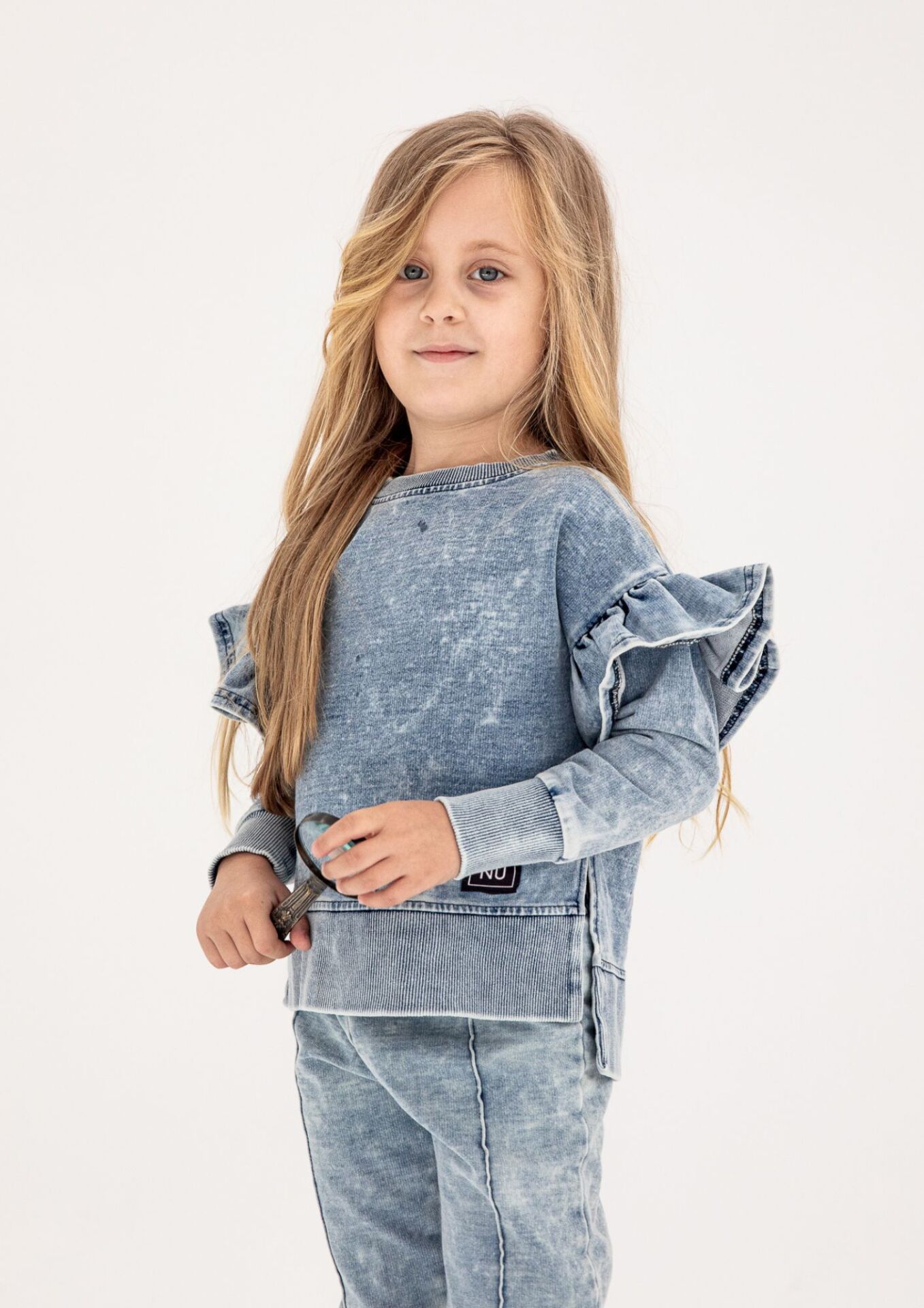 BLUZA DZIECIĘCA Z FALBANKĄ JEANS BLUE