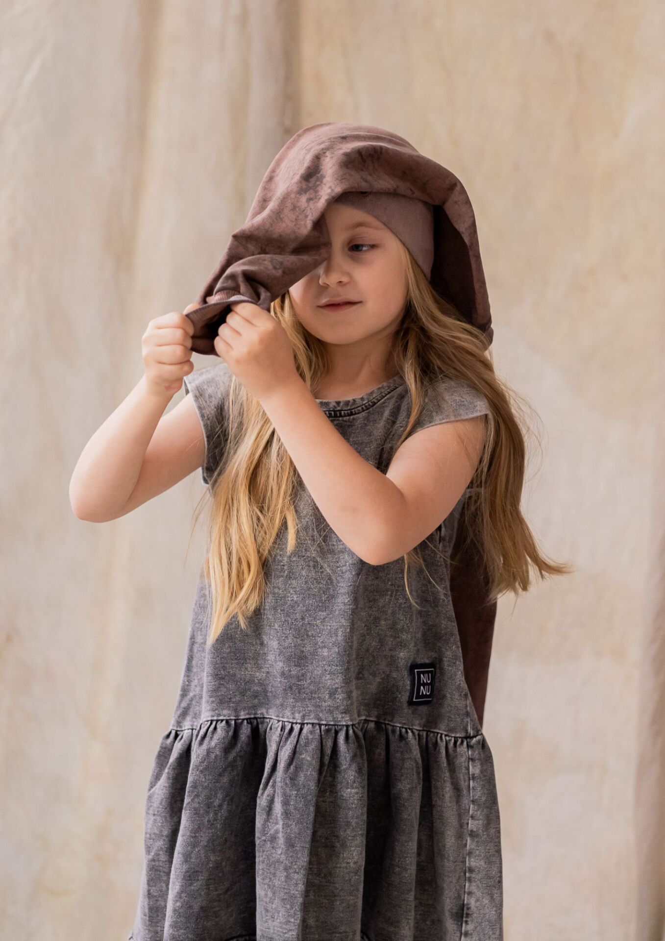 Sukienka dziecięca JEANS czarna - obrazek 4