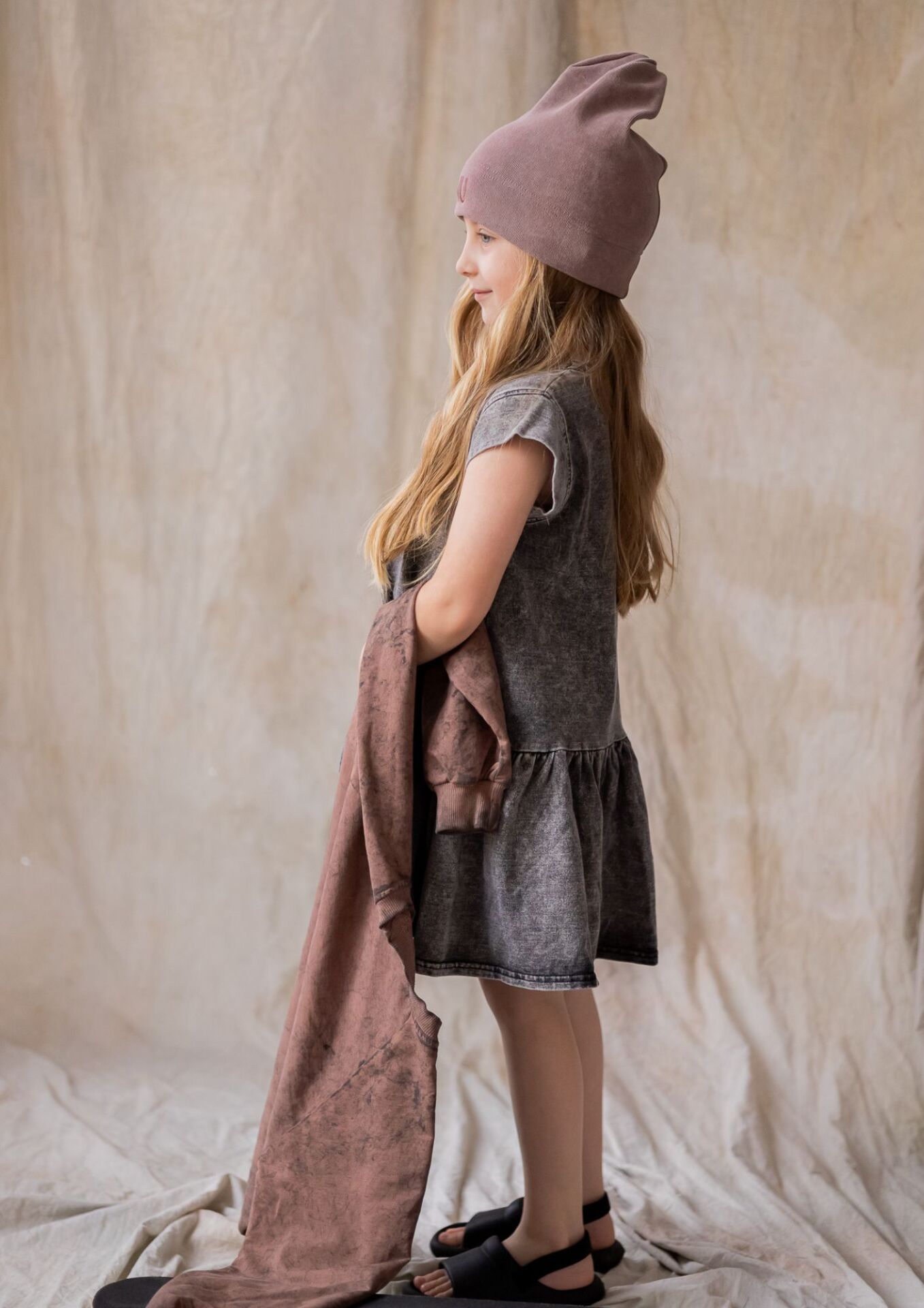 Sukienka dziecięca JEANS czarna - obrazek 5