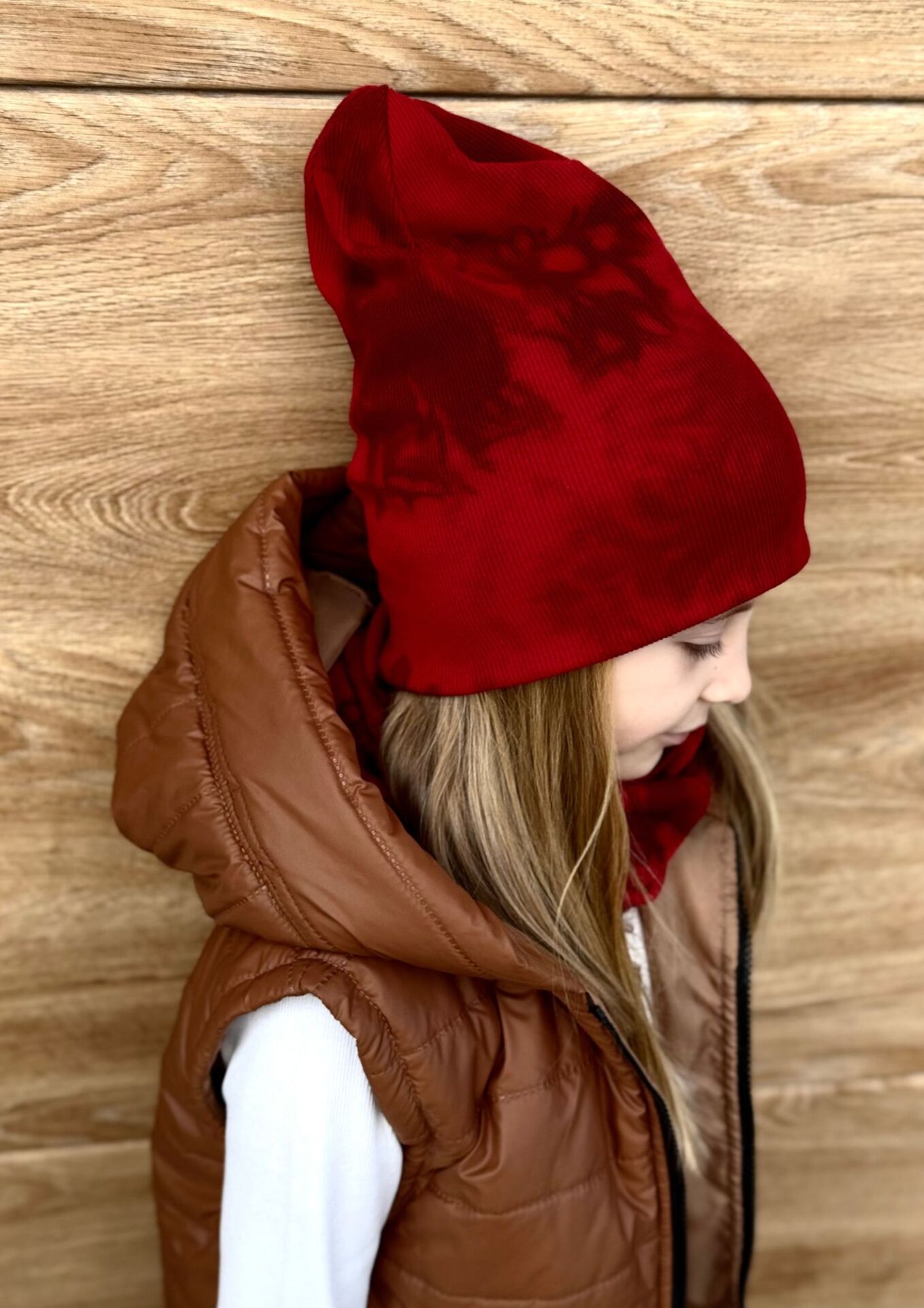 Czapka z kominem dziecięca prążek TIE DYE red NUNU