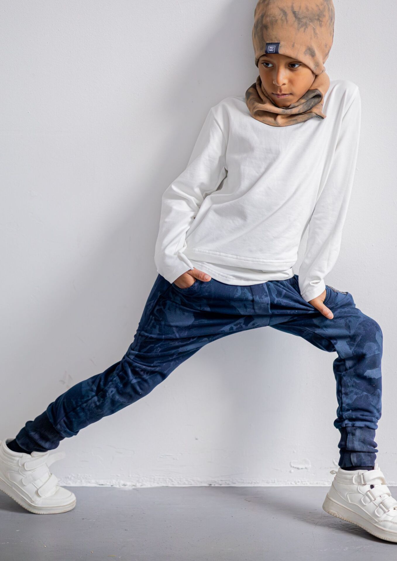 Spodnie dziecięce TIE DYE dark blue - obrazek 3