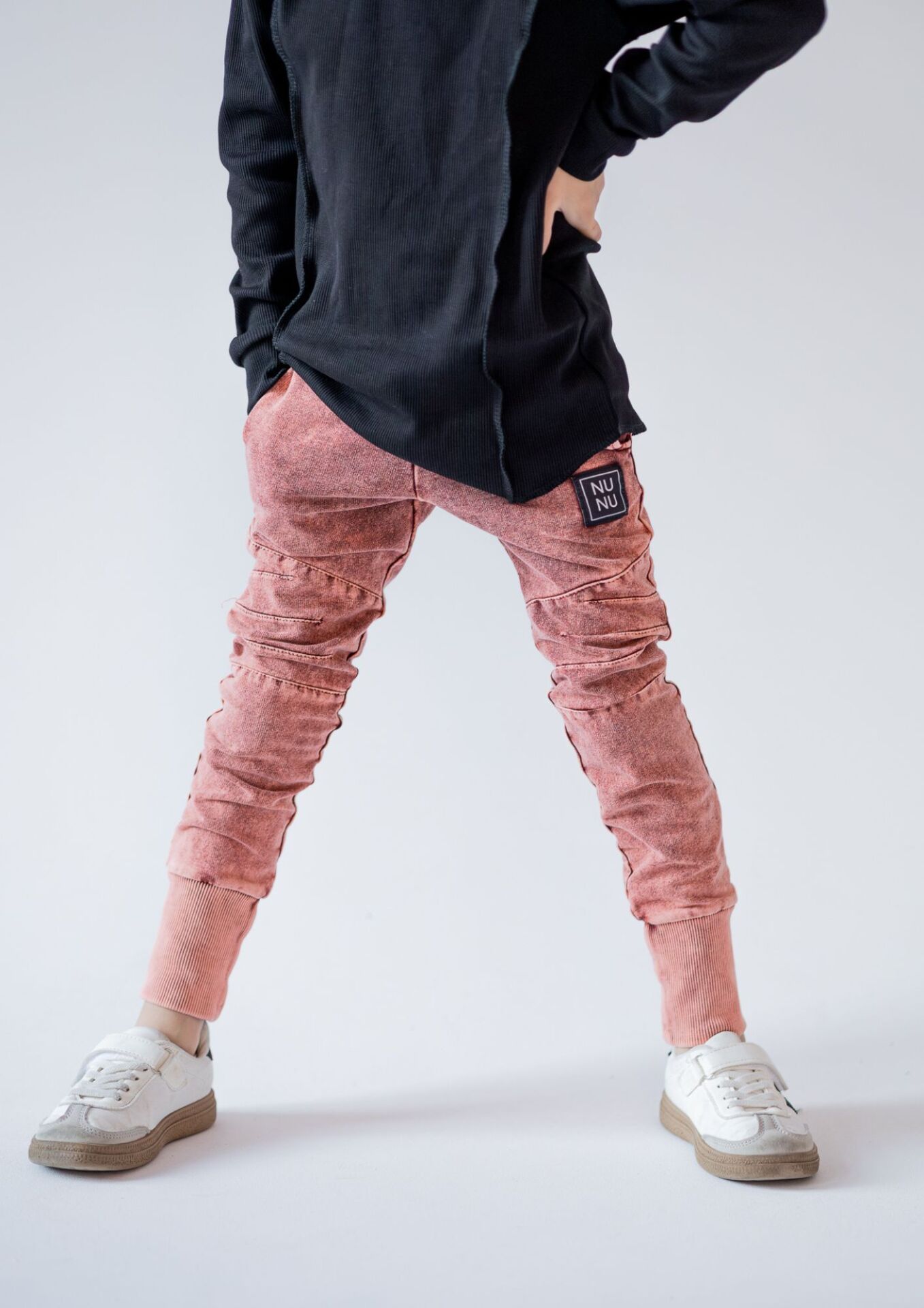 Spodnie dziecięce JOGGERY vintage koral - obrazek 3