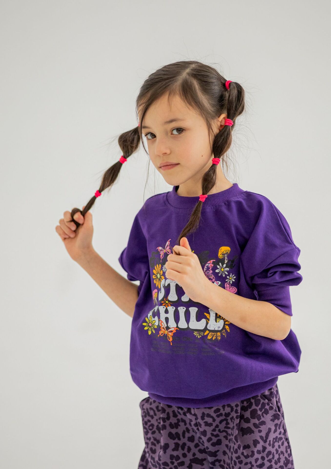 Spodnie dziecięce KULOTY PANTERKA wrzos Bluza dziecięca OVER STAY CHILL fiolet FUN KIDS