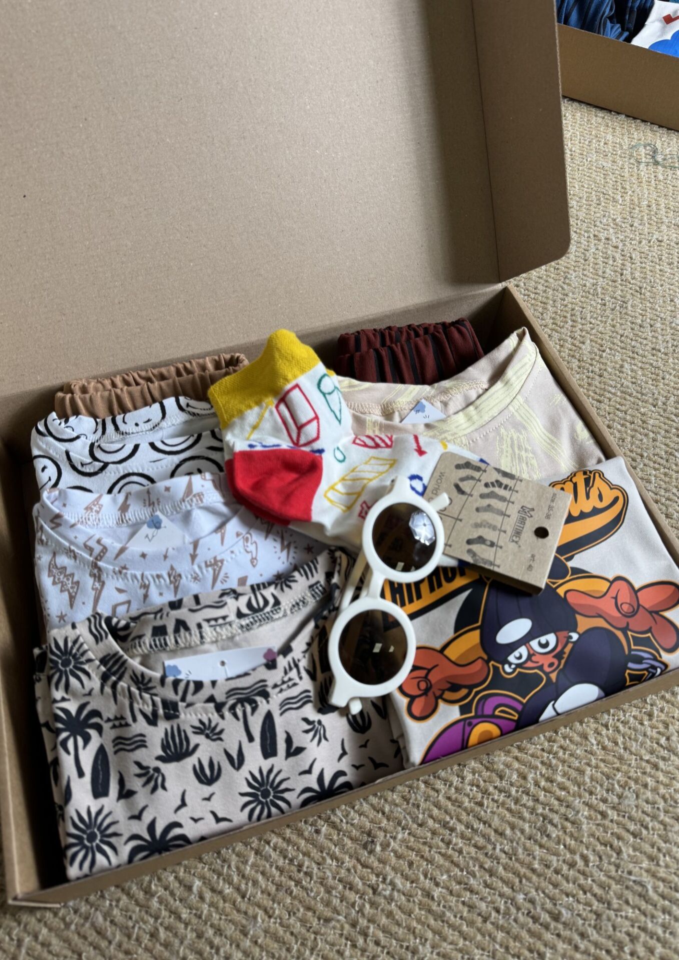 BOX dziecięcy OUTFIT MIX boy FUN KIDS