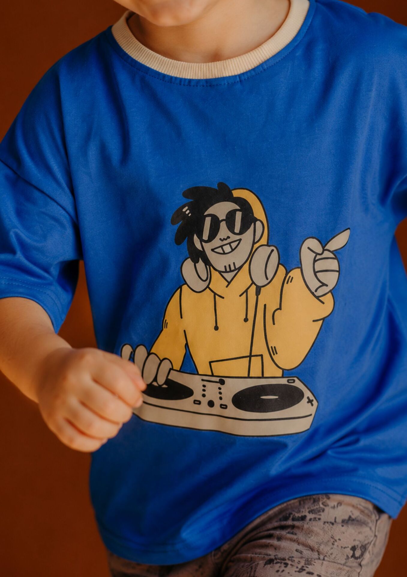 Koszulka dziecięca krótki rękaw DJ chaber-beige FUN KIDS - obrazek 5